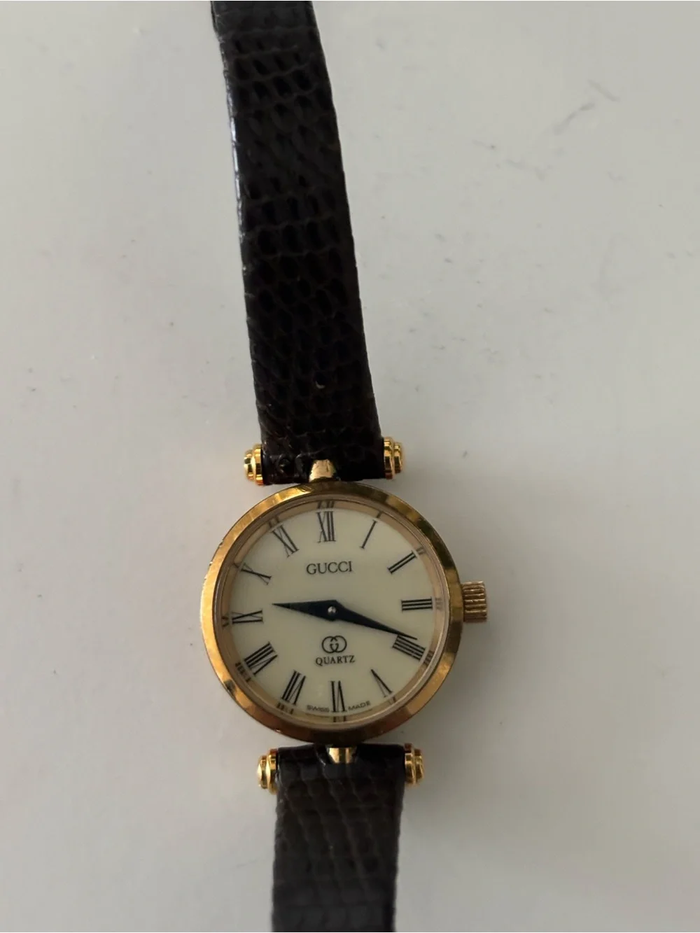 Authentic vintage Gucci 2000M unisex 80s stacked case watch